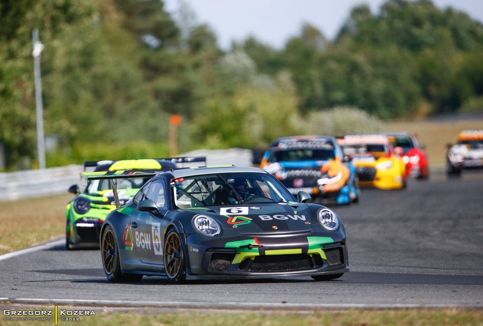 5. i 6. runda Wyścigowych Samochodowych Mistrzostw Polski 2022 - Fot. Grzegorz Kozera
