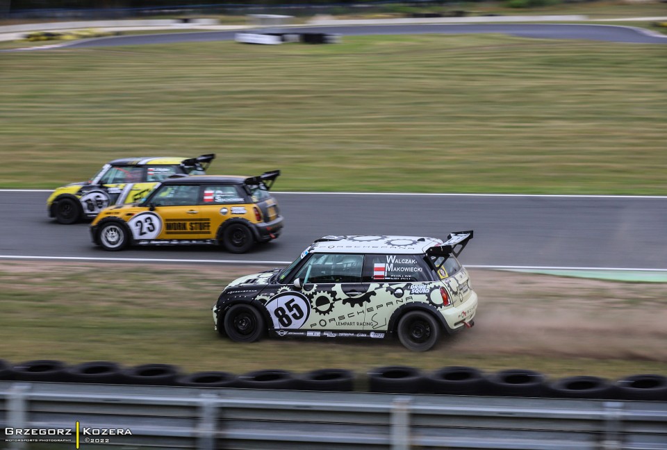 5. i 6. runda Wyścigowych Samochodowych Mistrzostw Polski 2022 - Fot. Grzegorz Kozera