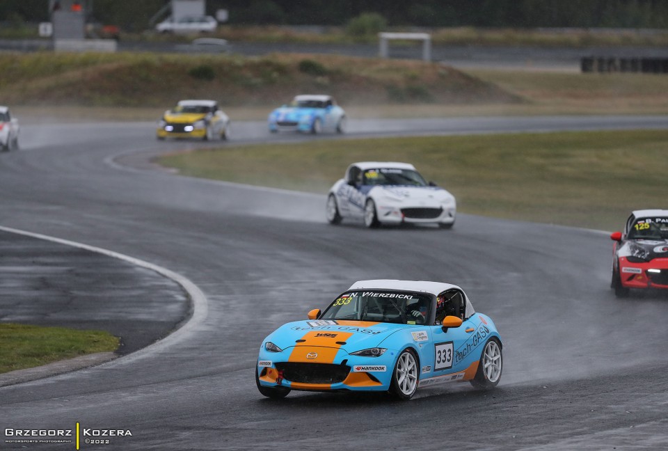 5. i 6. runda Wyścigowych Samochodowych Mistrzostw Polski 2022 - Fot. Grzegorz Kozera
