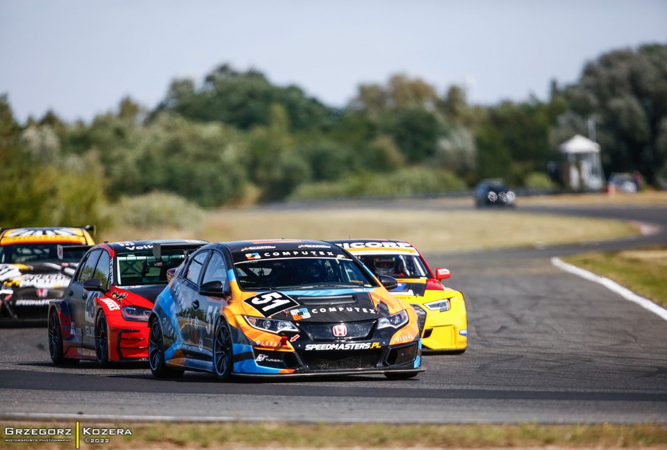 5. i 6. runda Wyścigowych Samochodowych Mistrzostw Polski 2022 - Fot. Grzegorz Kozera