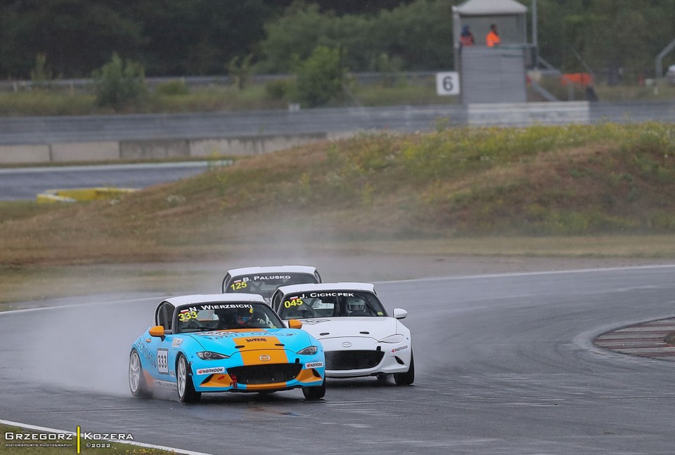 5. i 6. runda Wyścigowych Samochodowych Mistrzostw Polski 2022 - Fot. Grzegorz Kozera