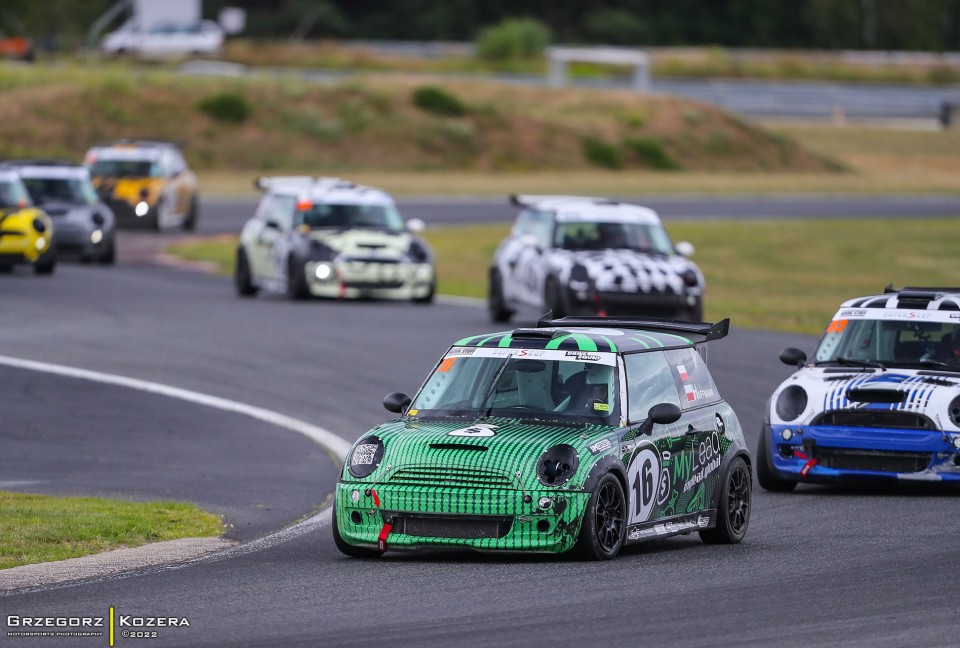 5. i 6. runda Wyścigowych Samochodowych Mistrzostw Polski 2022 - Fot. Grzegorz Kozera