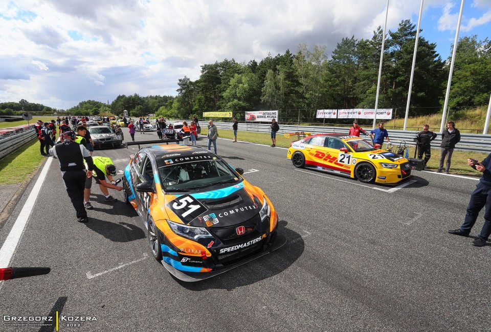5. i 6. runda Wyścigowych Samochodowych Mistrzostw Polski 2022 - Fot. Grzegorz Kozera