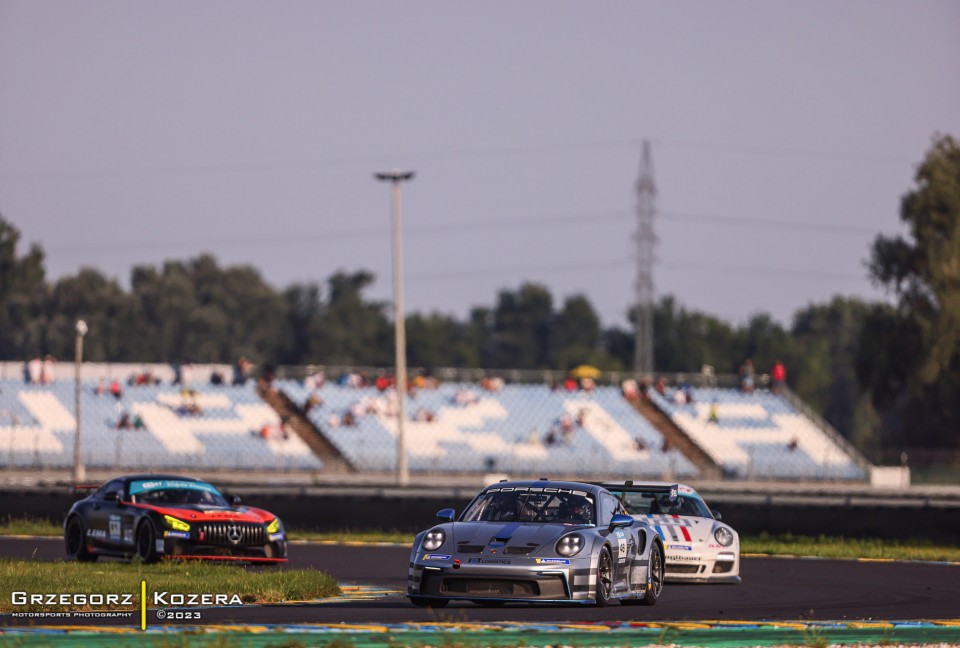 7. i 8. runda Wyścigowych Samochodowych Mistrzostw Polski 2023 - Fot. Grzegorz Kozera